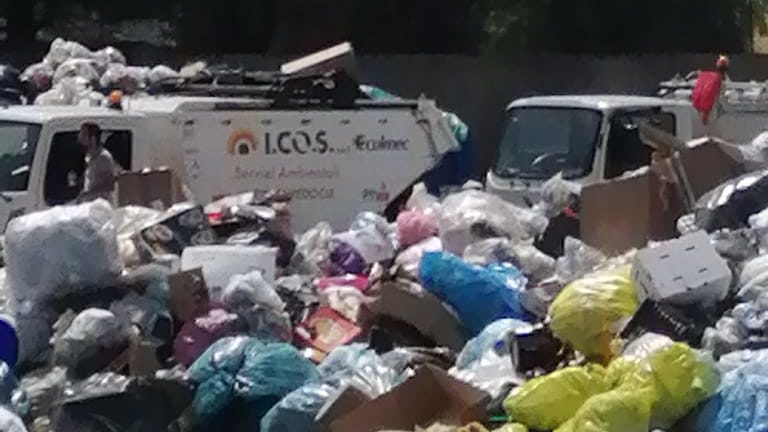 Raccolta rifiuti spazzatura Favara3