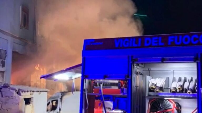 incendio palazzina fontanelle5