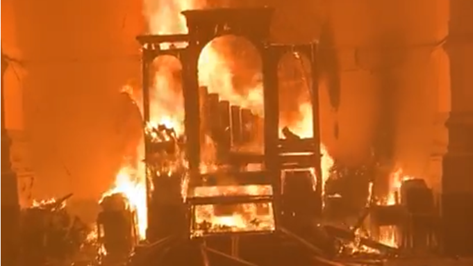 Incendio chiesa madre (2)