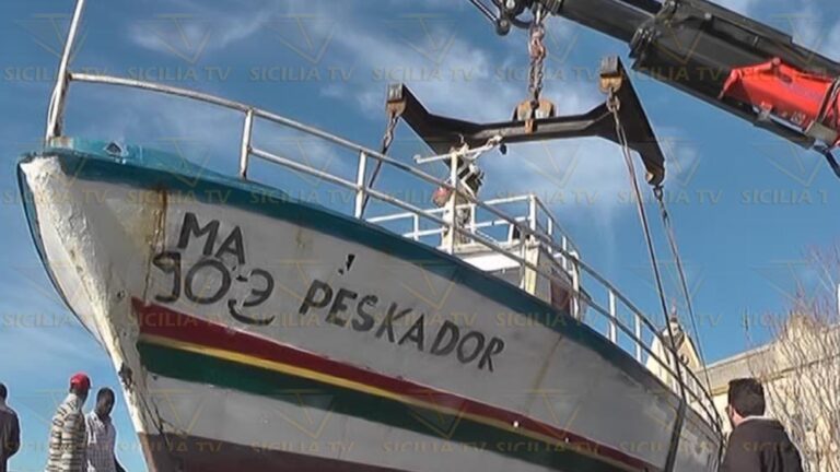 barcone El Peskador istallazione dicembre 2015