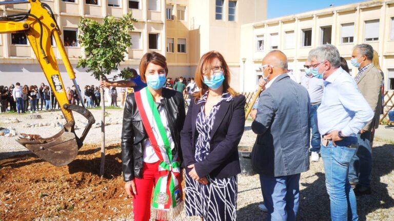 Anna Alba e Mirella Vella Liceo King