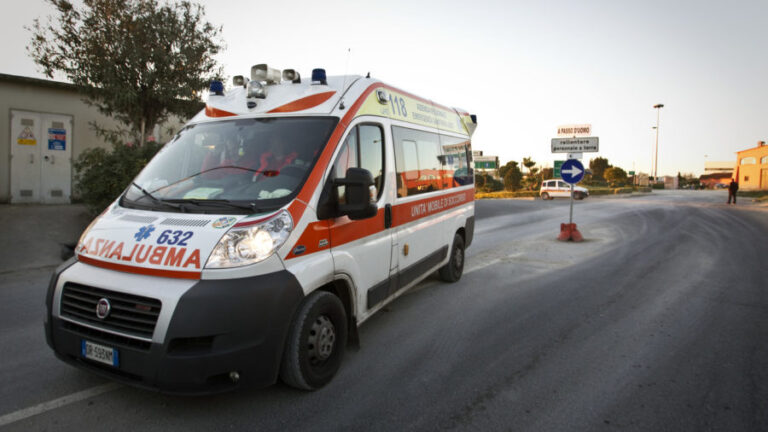 incidente ambulanza