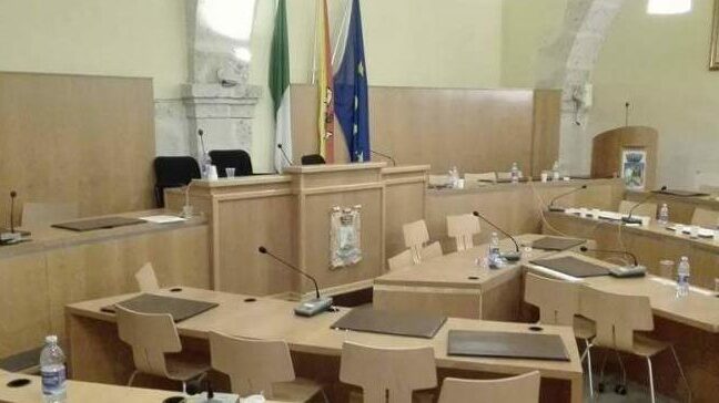 Aula consiliare Municipio Favara consiglio comunale Falcone e Borsellino