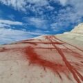 Scala dei Turchi di Realmonte imbrattata di vernice Rossa