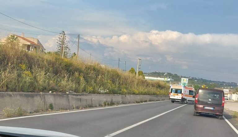 L’auto di scorta del procuratore Vella evita un tragico incidente: salvate due sedicenni