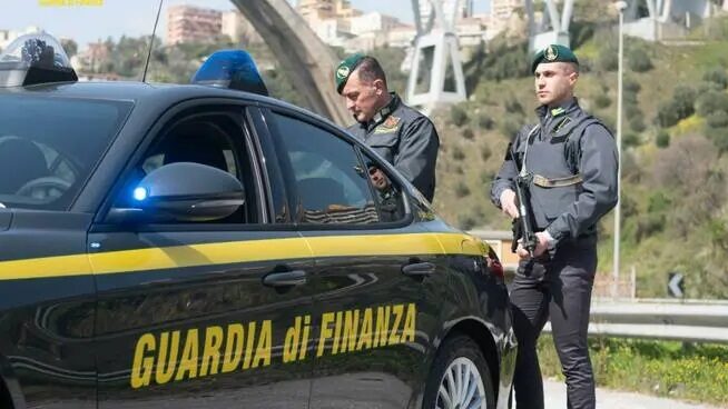 Auto GdF Guardia di Finanza