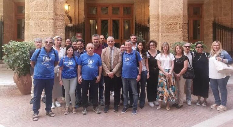 Assessore Marco Vullo Foto Atrio Comunale