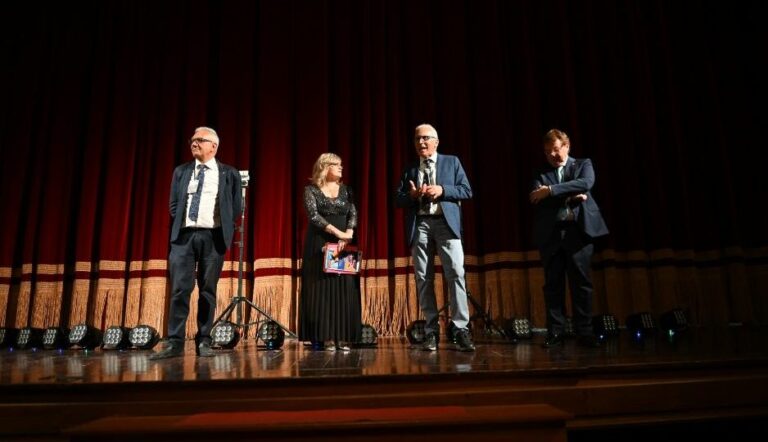 Intervento di Rino La Mendola al teatro Pirandello