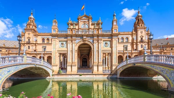 Nuove regole per chi viaggia in Spagna: ecco cosa cambia dal 1° ottobre