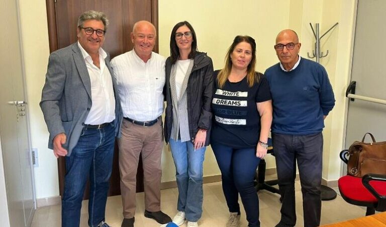 incontro comune di licata