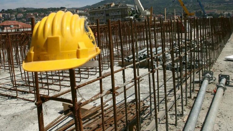 Casco operaio edile impresa