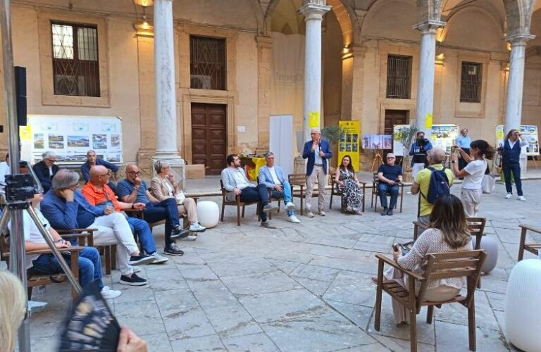 Rino La Mendola durante il suo intervento