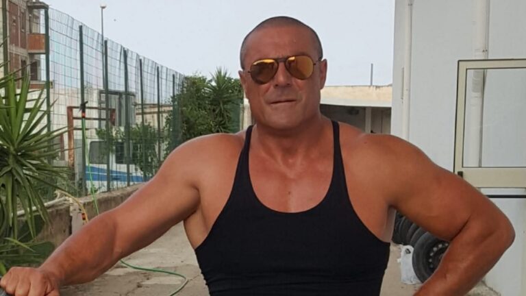 Tragedia (l’ennesima) a Favara: travolto dalla sua stessa auto, muore 58enne
