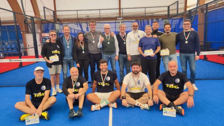 Alcuni dei partecipanti al torneo di padel
