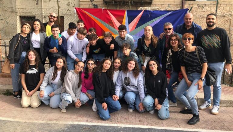 Tutor e gruppo studenti coinvolti nel progetto