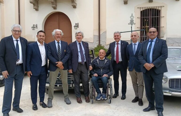 MARIANO CUCCIA NINO GULIZZI FRANCESCO DI LAURO NINO AUCCELLO NINNI GAMBINO ALESSANDRO ANELLO GIUSEPPE GENCHI COSIMO GIORDANO