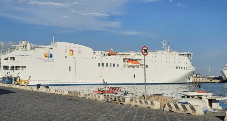 nave Costanza I