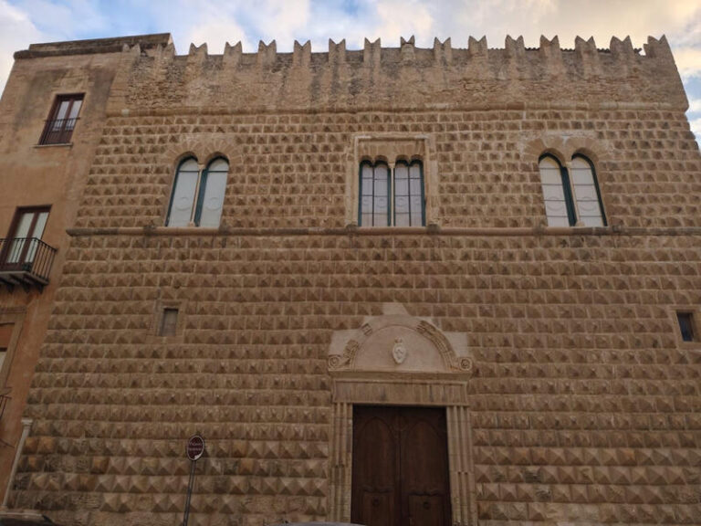 SCIACCA-Palazzo-Steripinto2