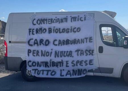 Sciacca-un-monento-della-protesta-di-questa-mattina2