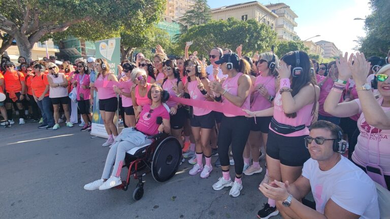 Agrigento, in tanti alla camminata Onde Rosa per la salute delle donne